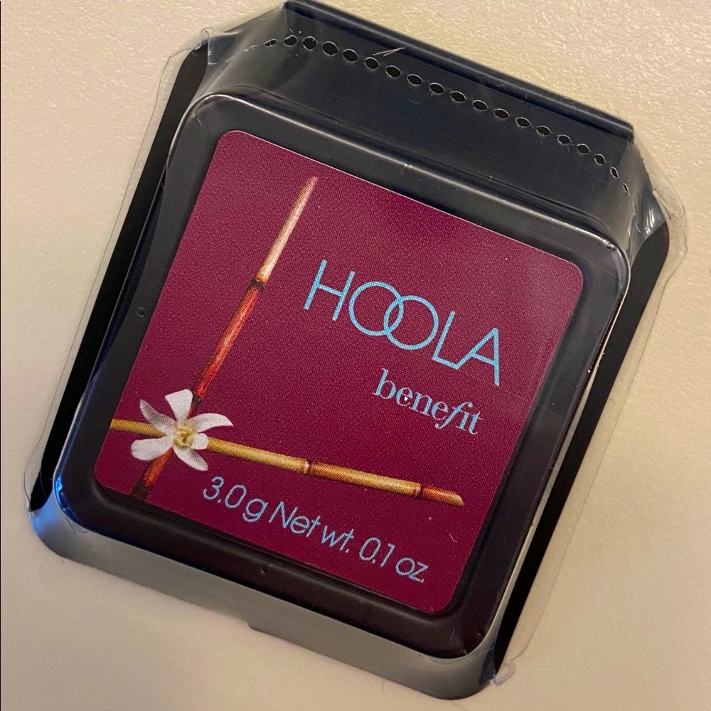 HOOLA Benefit Cosmetics Bronzer